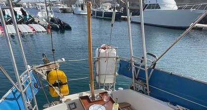 Boat 'El Velero' with Sea View and Private Terrace