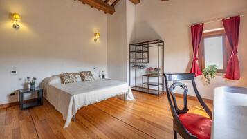 3 camere, ferro/asse da stiro, Wi-Fi gratuito, lenzuola