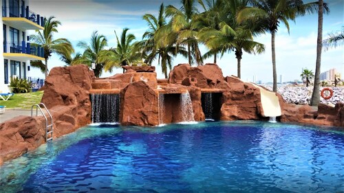 1BD Suite/Mazatlan - Gorgeous Mexican Oasis for your Romantic Getaway!