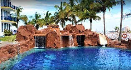 1BD Suite/Mazatlan - Gorgeous Mexican Oasis for your Romantic Getaway!