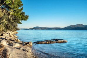 On the beach - Studio 'Old Boat 12' with Sea View, Wi-Fi and Air Conditioning (Lefkada)