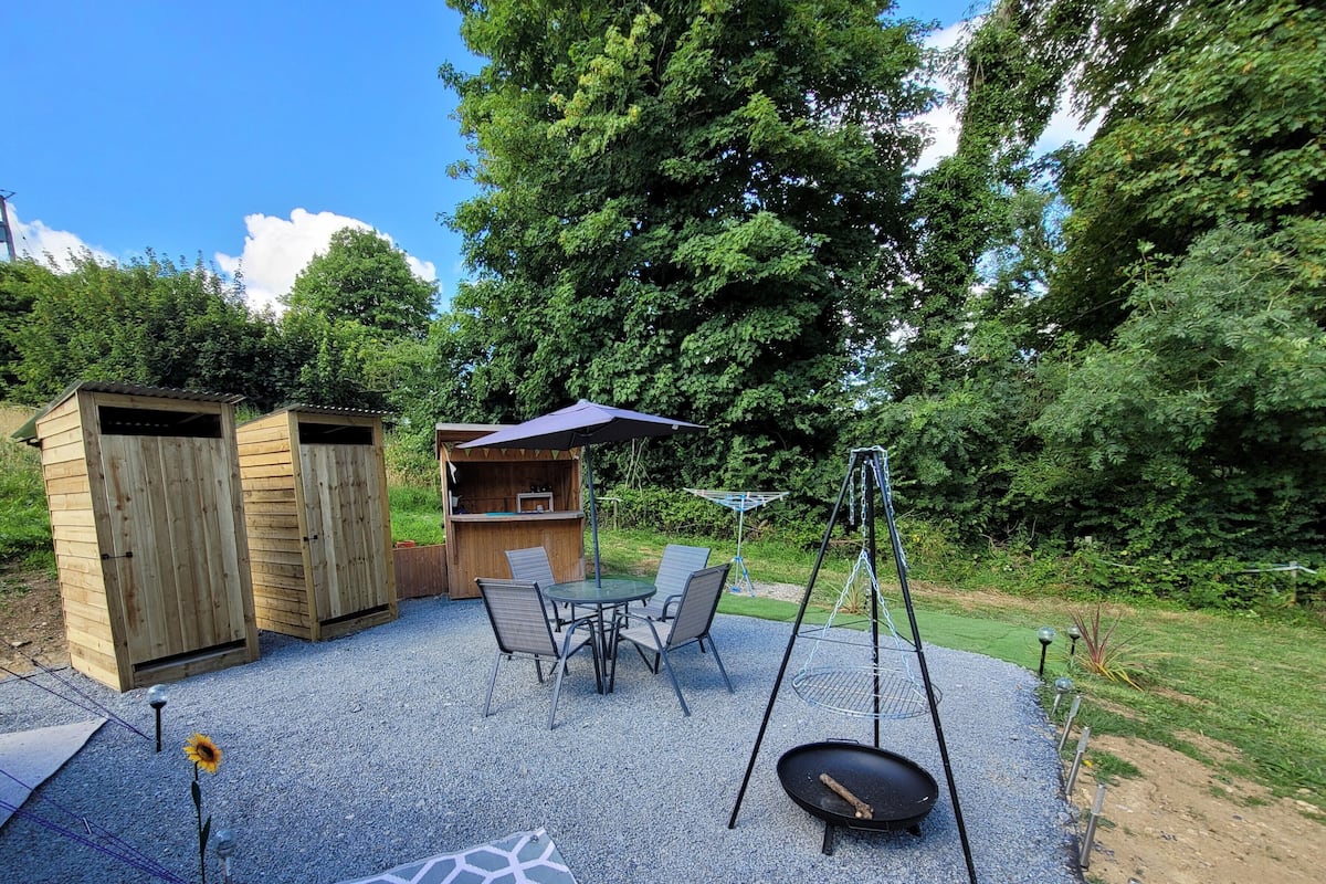 Tält (Puffball Geo Dome) | Bäddmadrasser, individuell inredning och unika möbler