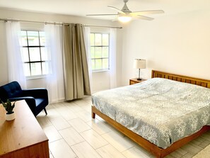 2 عدّة غرف نوم ومكواة/لوح كي وواي فاي وملاءات أسرّة