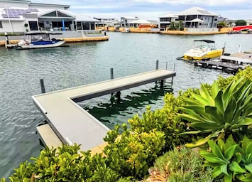 Private jetty