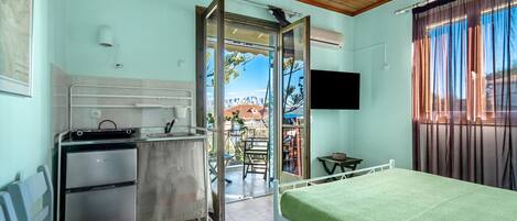 1 bedroom, free WiFi, bed sheets