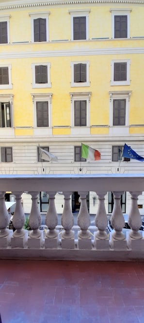 Comfort Townhome | Street view - BnB Rooms And Comfort (Rome)