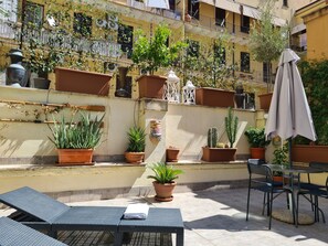 Panorama-Stadtwohnung | Terrasse/Patio