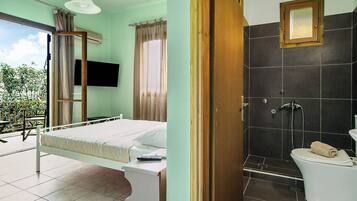 1 bedroom, free WiFi, bed sheets