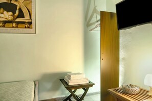 1 bedroom, free WiFi, bed sheets - Studio Apartment 'Old Boat Double Studio 3' with Sea View, Wi-Fi and Air Conditioning (Lefkada)