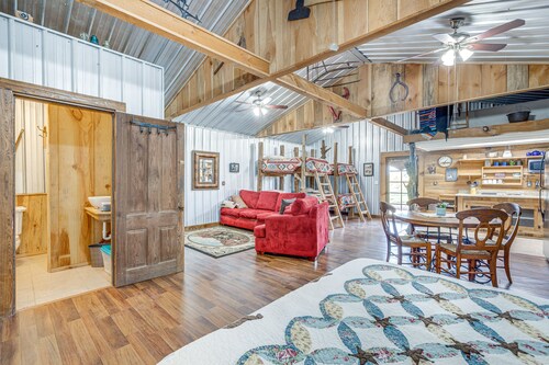 Rustic Lake City Studio Near Ichetucknee Springs!