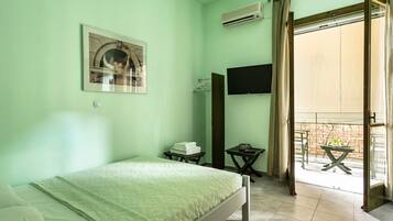 1 bedroom, free WiFi, bed sheets