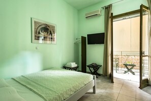 1 bedroom, free WiFi, bed sheets