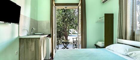 1 bedroom, free WiFi, bed sheets