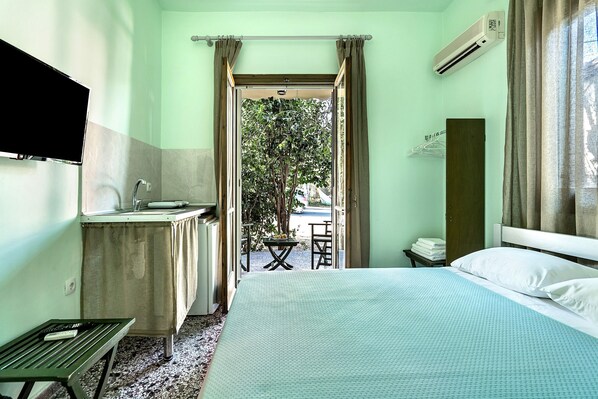 1 bedroom, free WiFi, bed sheets