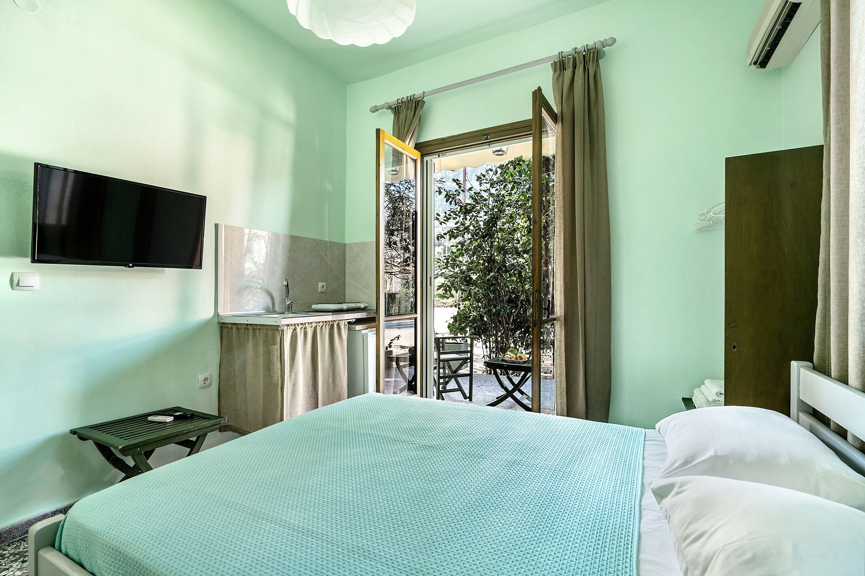 1 quarto, Wi-Fi de cortesia, roupa de cama