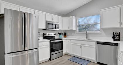 Homey 3/2, near Fleming Island