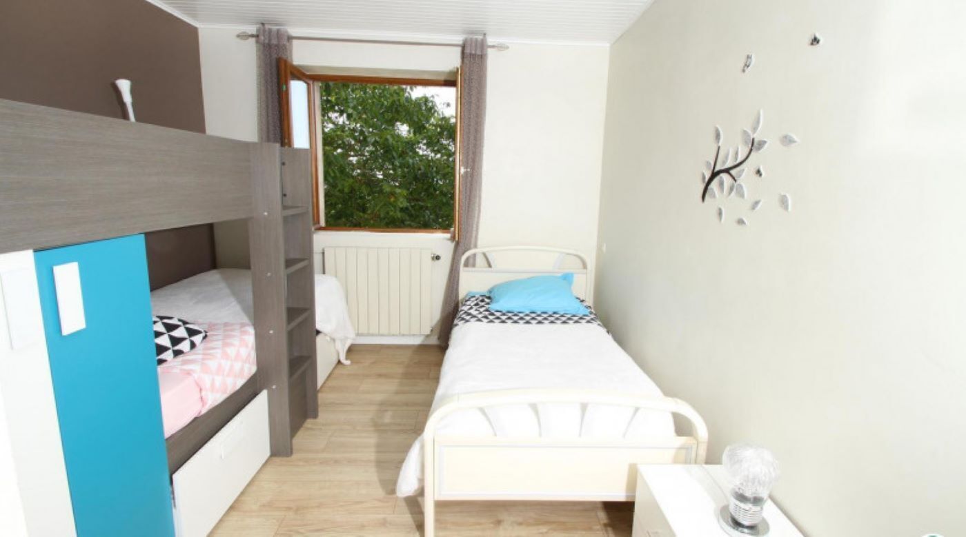 3 chambres, fer et planche à repasser, Wi-Fi gratuit, draps fournis