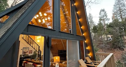 Hot Tub, Secluded A-Frame, Fire place