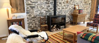 Spacious Authentic Chalet in the 3 Valleys