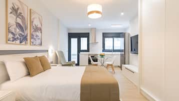 1 slaapkamer, een strijkplank/strijkijzer, gratis wifi, beddengoed