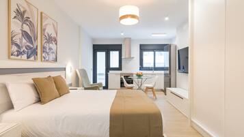 1 chambre, fer et planche Ă repasser, Wi-Fi gratuit, draps fournis