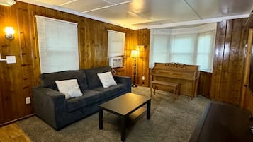 Sherwood | Bathroom | Free toiletries, towels, soap, shampoo