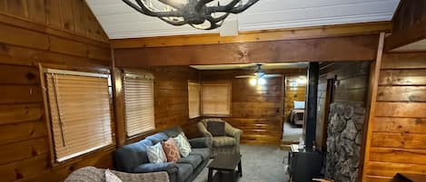 Big bear | Living area | 32-inch LED TV with digital channels