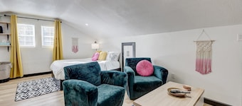 The Crow's Nest: Executive Loft