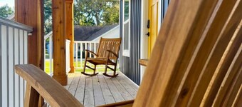 Quiet 2 Bedroom home near the Beach!
