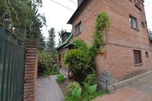 ด้านหน้าที่พัก