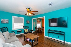 TV - Private Beachside 2BR Rear Unit – Steps to Sand & Minutes to Strand & Dining (Galveston)