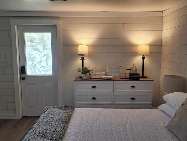 1 dormitorio, cuna de viaje, wifi gratis y ropa de cama