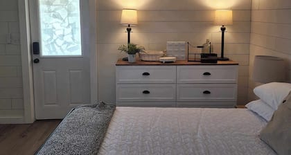 Pickwick Lake Bungalow near Papermill and Shiloh with 7th NT Free!