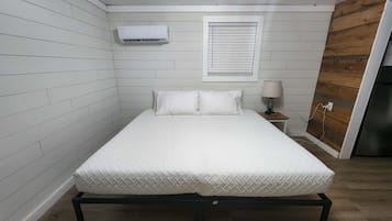 1 bedroom, travel crib, WiFi (free), bed sheets