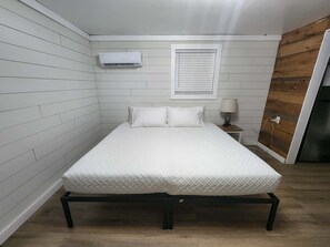 1 Schlafzimmer, Reisekinderbett, kostenloses WLAN, Bettwäsche