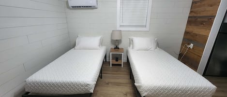 1 bedroom, travel crib, WiFi (free), bed sheets