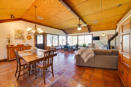 Quiet Bandera Country Home w/ Medina River Access!