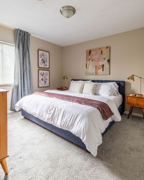 2 chambres, bureau, Wi-Fi, literie fournie