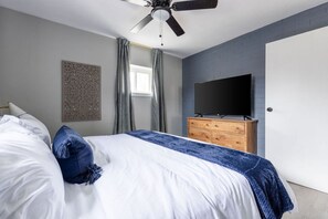 1 bedroom, desk, WiFi, bed sheets