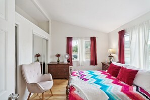 3 bedrooms, desk, laptop workspace, iron/ironing board - Paradise On Earth 3 Bedroom Residence by RedAwning (Lake Elsinore)