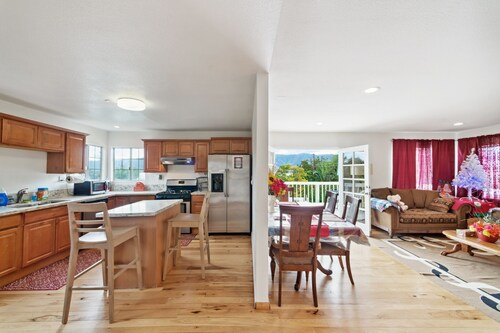 Paradise On Earth 3 Bedroom Residence by RedAwning