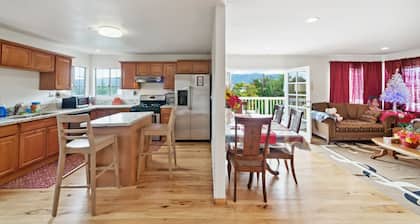 Paradise On Earth 3 Bedroom Residence by RedAwning