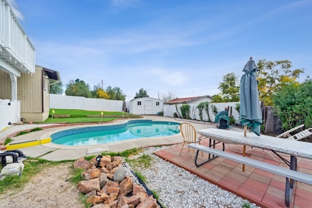 House, 3 Bedrooms | Pool | Indoor pool, outdoor pool