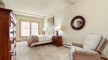 Condo, 3 Bedrooms | 3 bedrooms, free WiFi