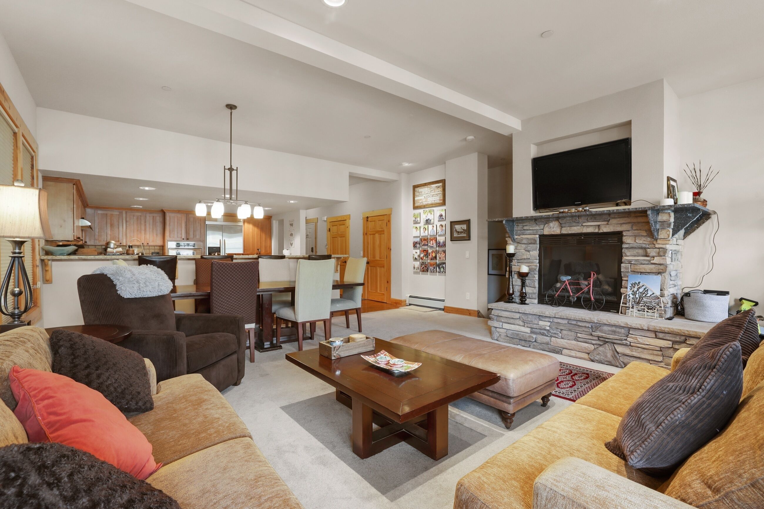 公寓客房, 3 間臥室 | 起居區