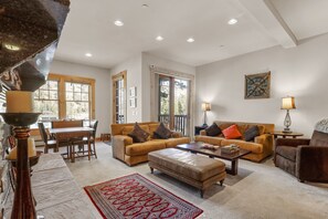 Kondominium, 3 kamar tidur | Area keluarga