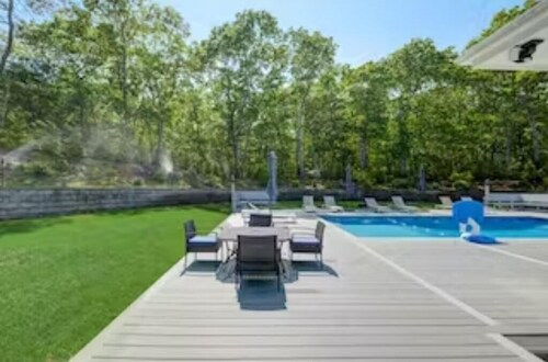 Hampton Bays Oasis 