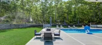 Hampton Bays Oasis 
