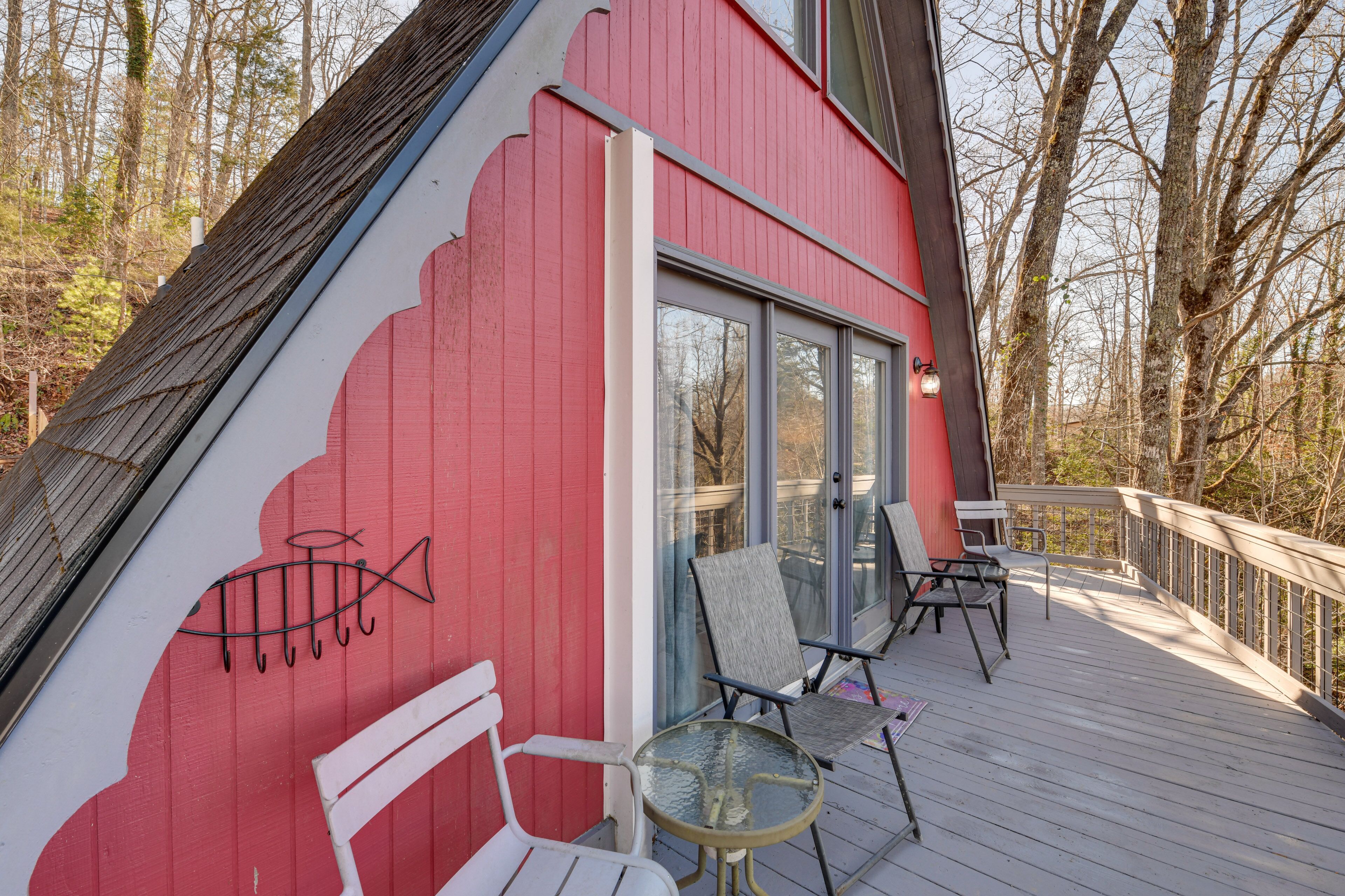 Franklin Vacation Rental | 1BR | 1BA | 1,000 Sq Ft | Step-Free Entry