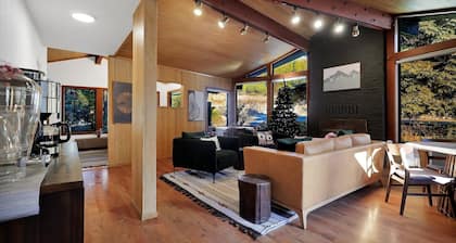 Modern Cabin (Olive)